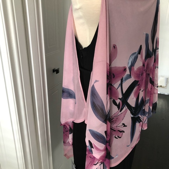 BNWT Le Chateau Dress with Flowy Floral Overlay - Picture 7 of 11